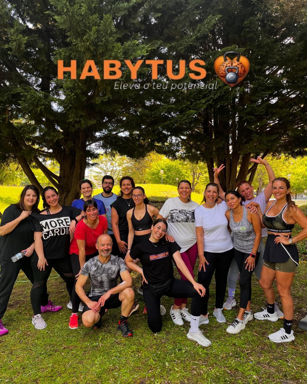 Grupo HABYTUS numa aula ao ar livre